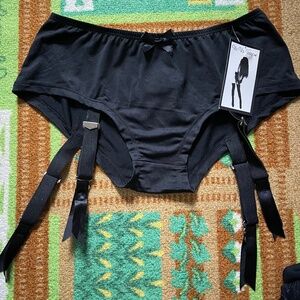 Leg Ave Boyshorts Garter Sm/Md Black